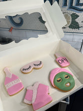 Load image into Gallery viewer, Dine &amp; Decorate: Cookie Decorating Galentine
