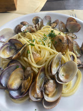 Load image into Gallery viewer, DATE NIGHT:  Spaghetti alle Vongole and Branzino
