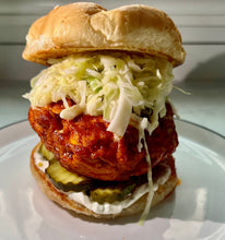 Load image into Gallery viewer, Vegan Fried &quot;Chicken&quot; Sandwich
