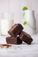 Load image into Gallery viewer, Kids: Chewy Chocolate Brownies and Snickerdoodle Cookies (8+)
